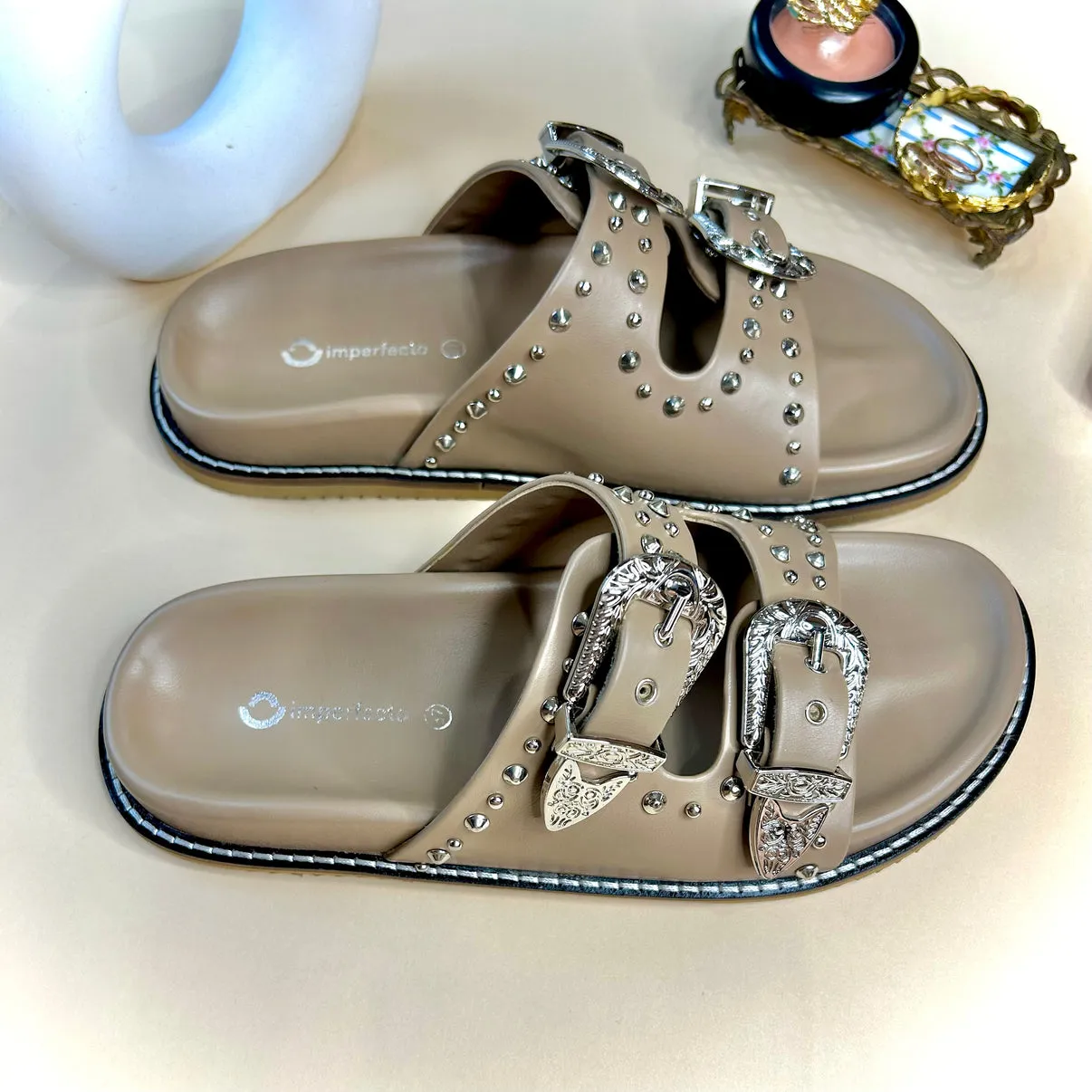 Famous Taylor Swift  Slider Sandals