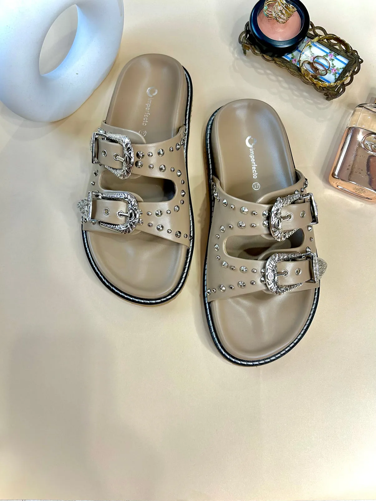 Famous Taylor Swift  Slider Sandals