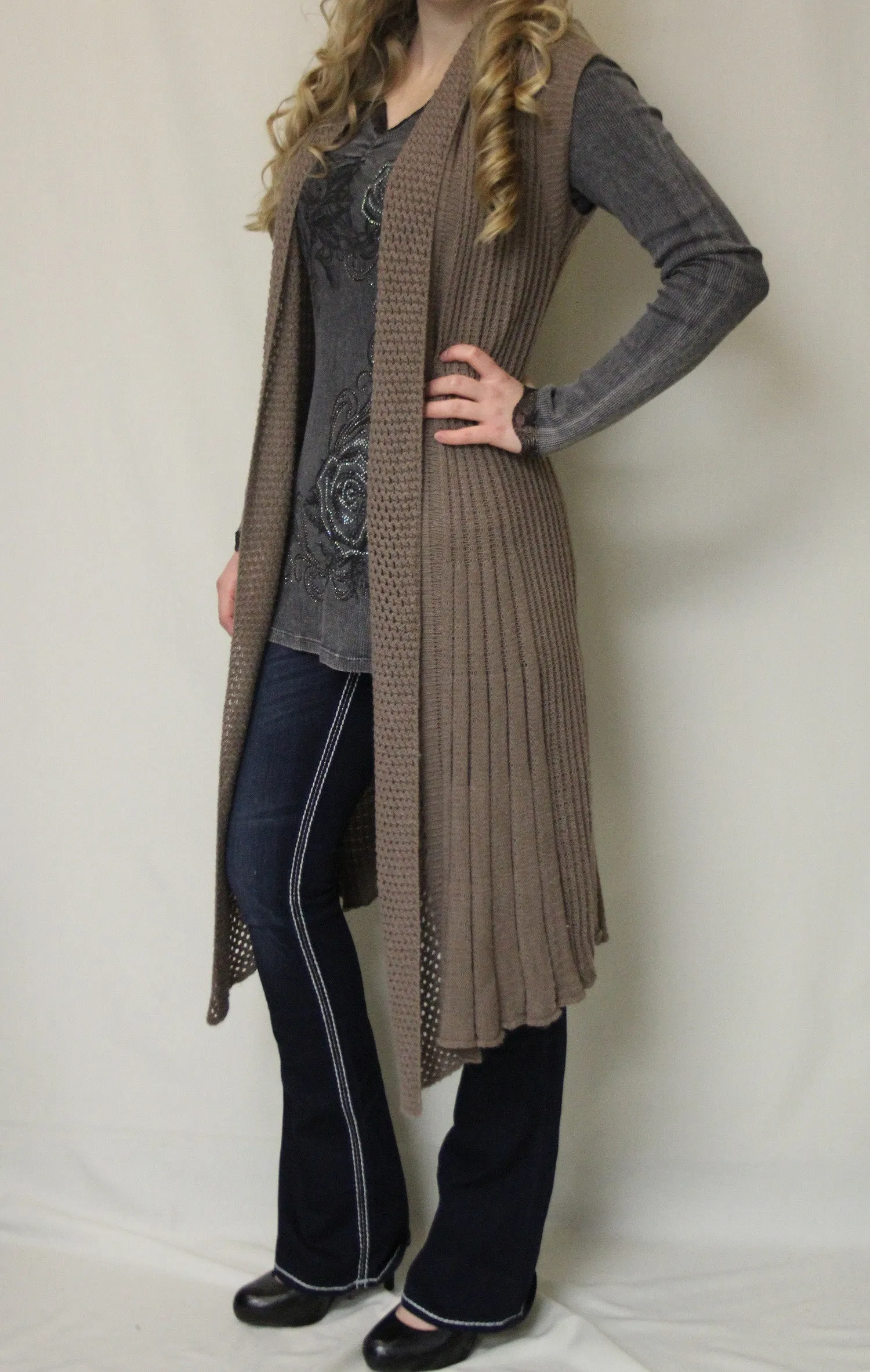 Love Stitch | Long Sweater Vest Brown