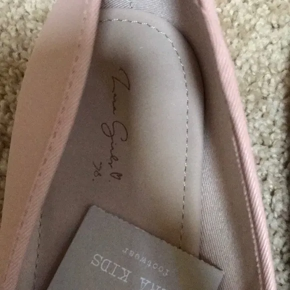 NWT! Zara girls SZ 38/5.5, blush embellished flats
