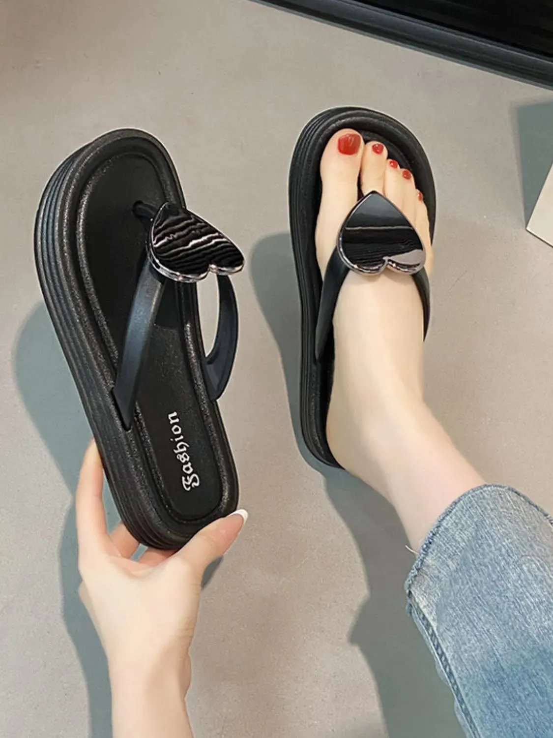 Toe Post Platform Sandals