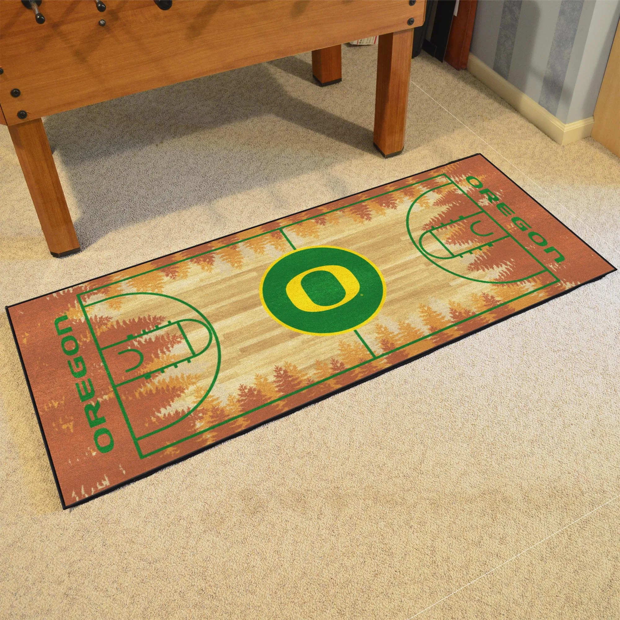 University of Oregon NCAA Basketball Runner